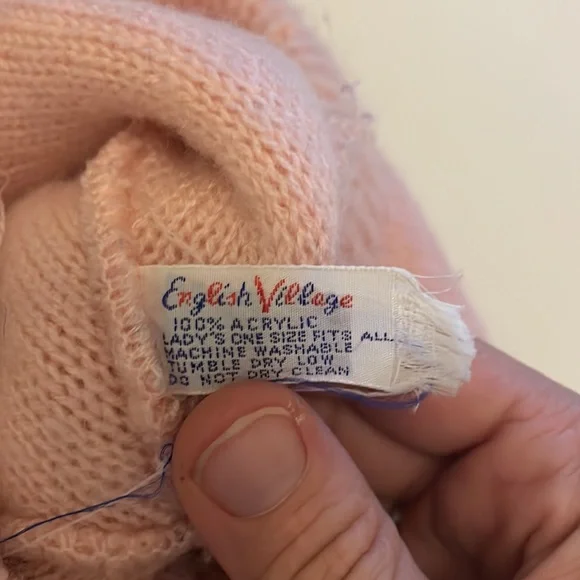 Vintage English Village Pink Knit Beanie Hat - Picture 5 of 6